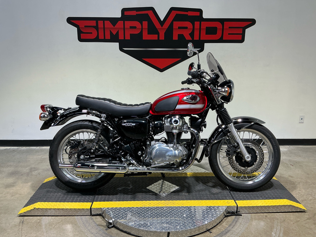 W800