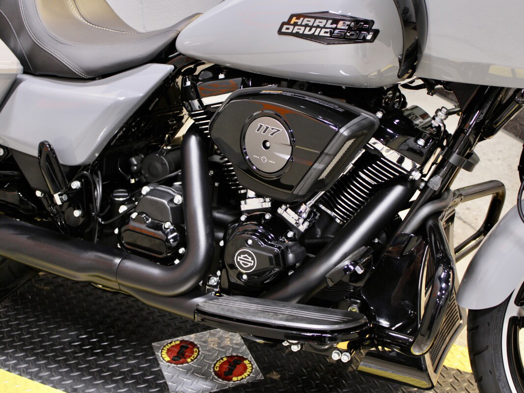 Road Glide®
