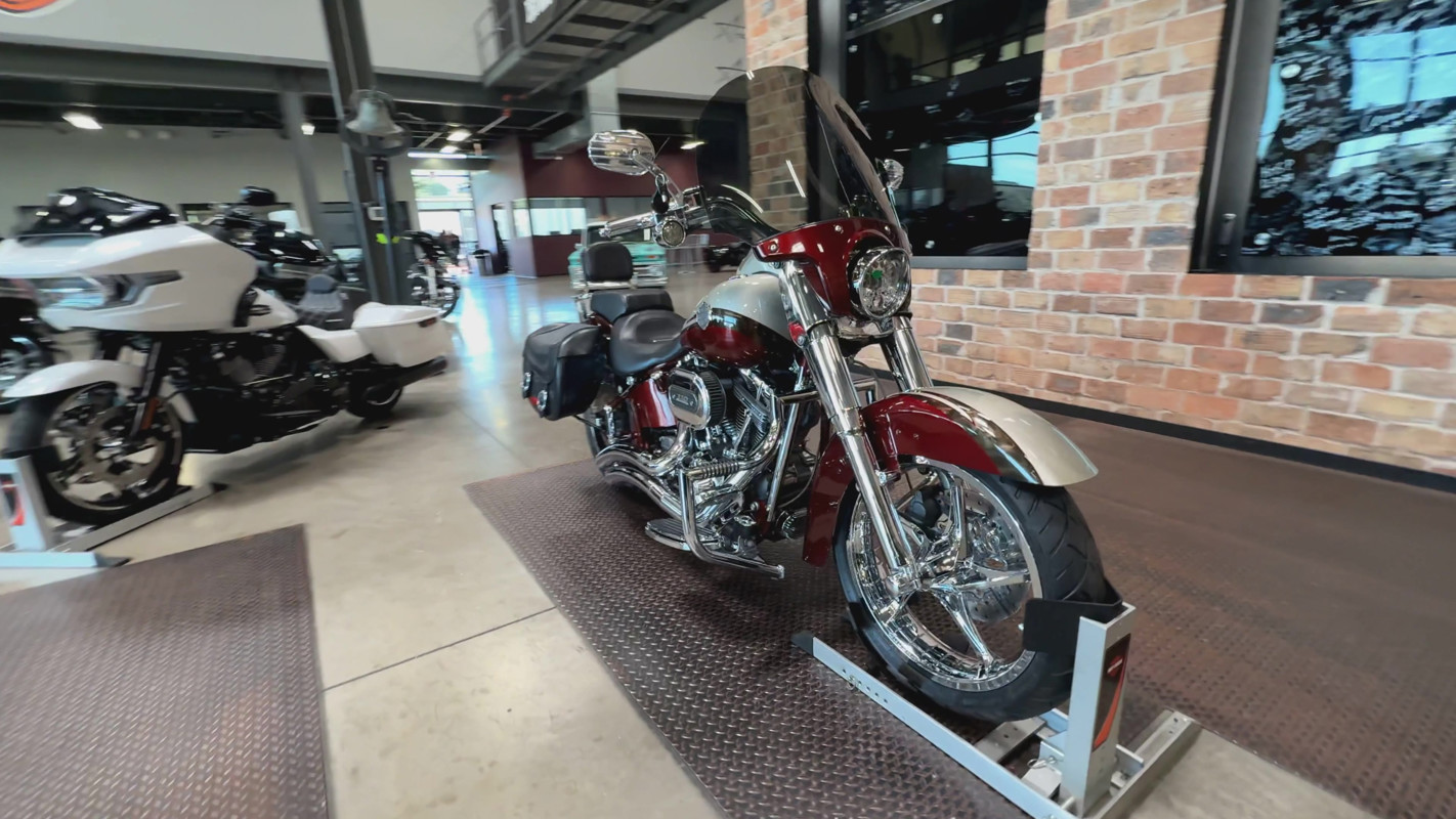 CVO® Softail® Convertible