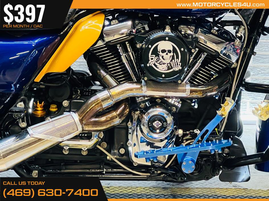 Road Glide®