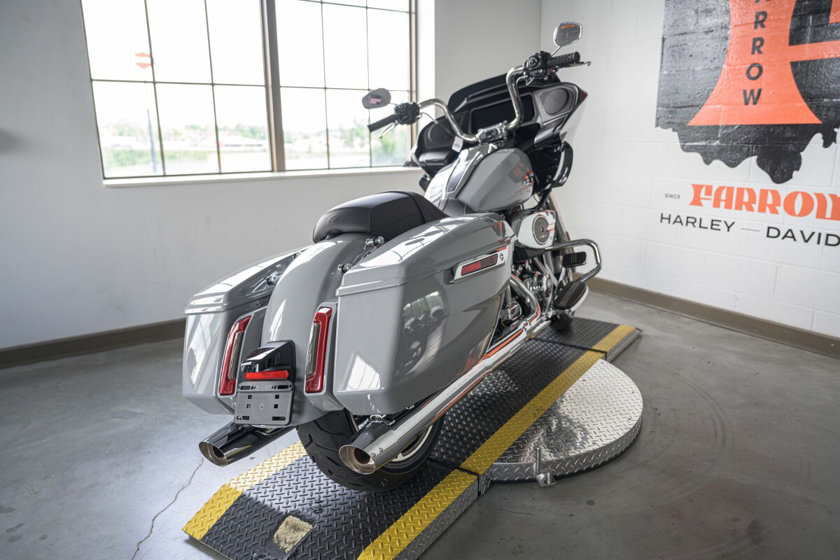 Road Glide®