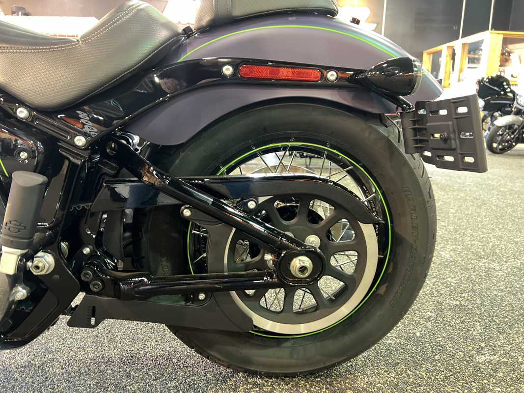 Street Bob®