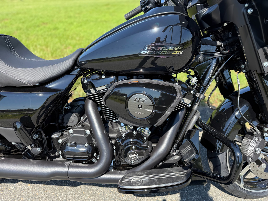 Street Glide®
