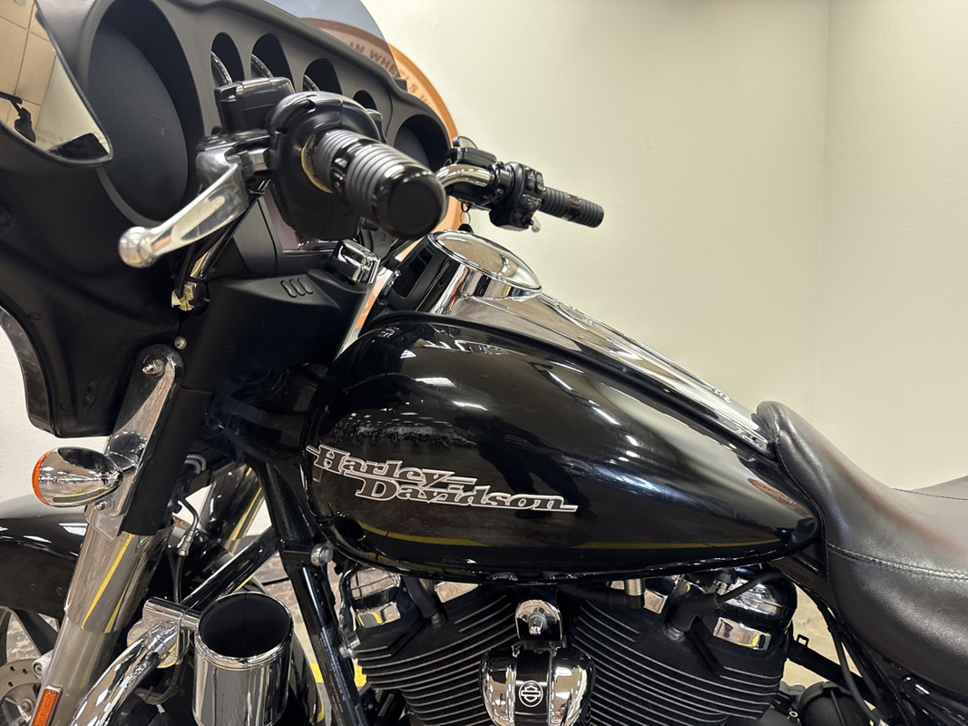 Street Glide®