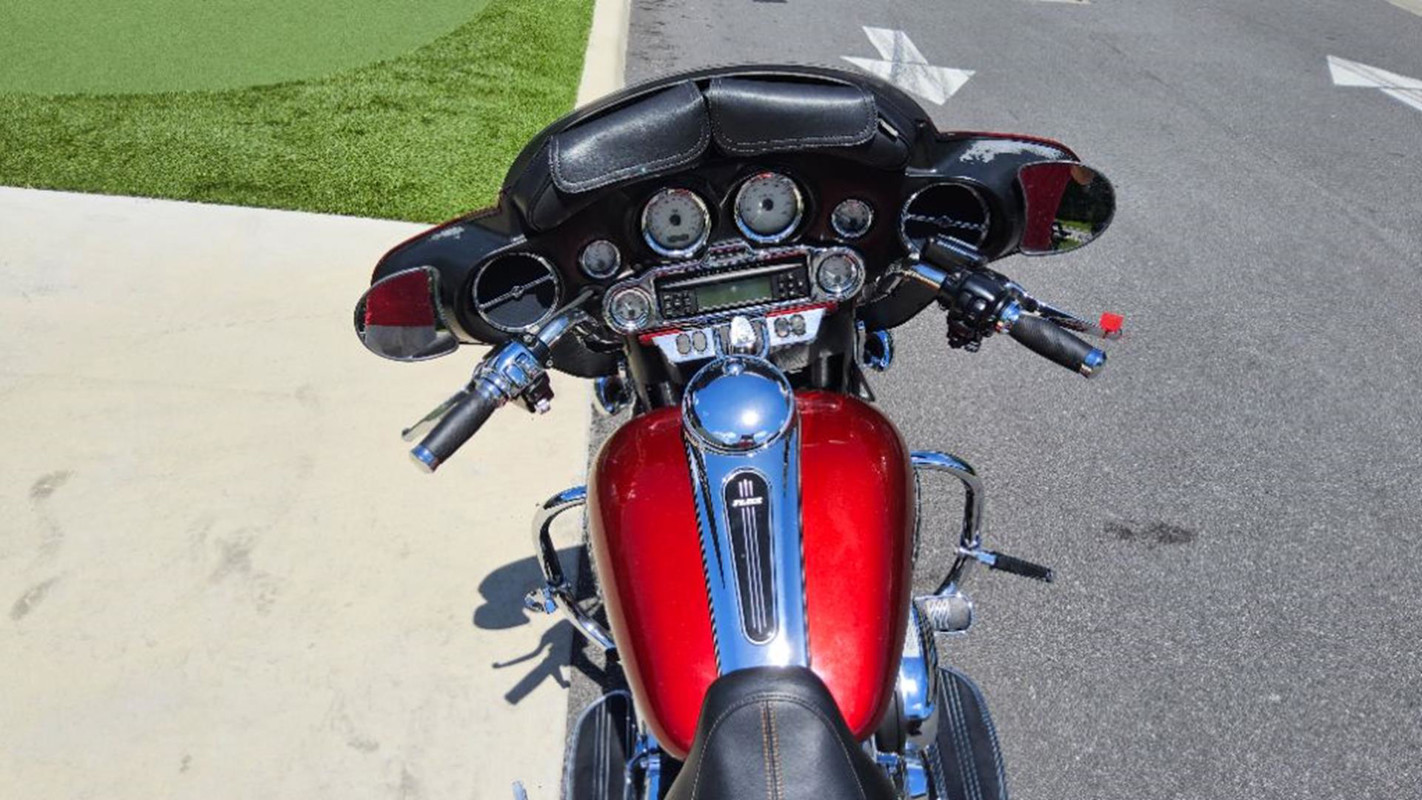 Street Glide®