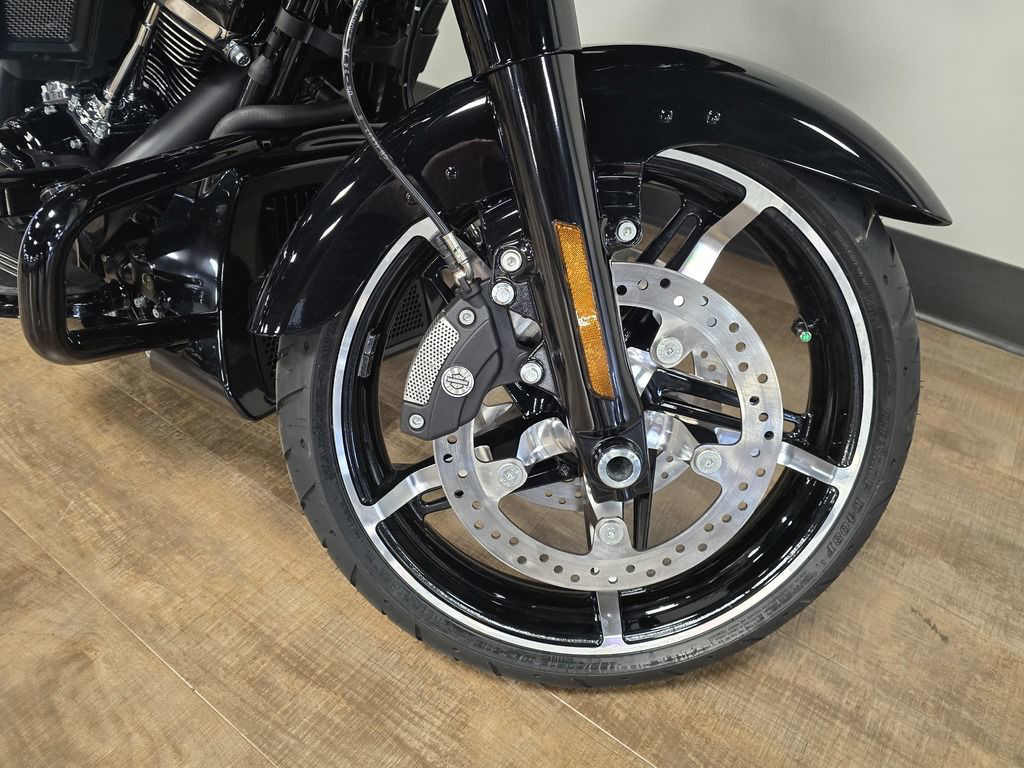 Road Glide®