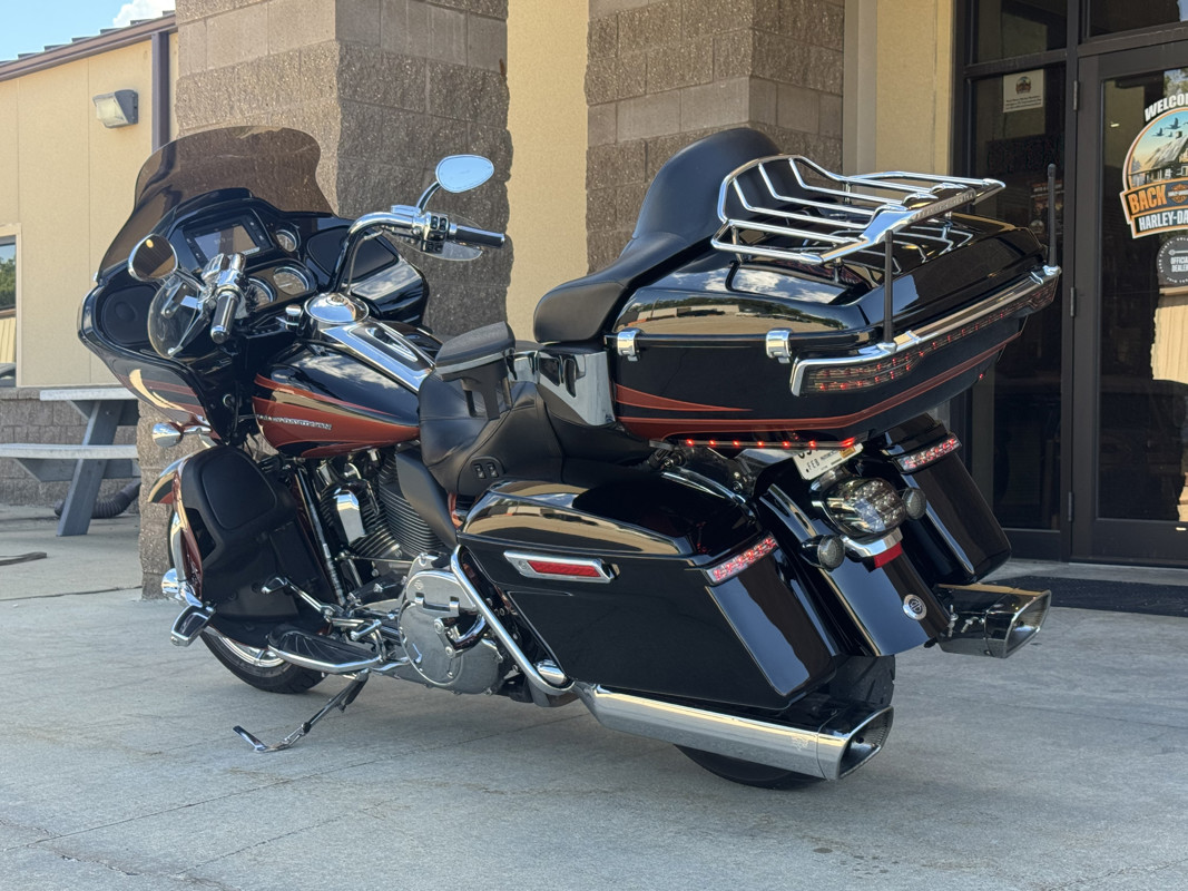 CVO® Road Glide® Ultra