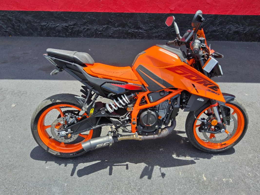 390 Duke