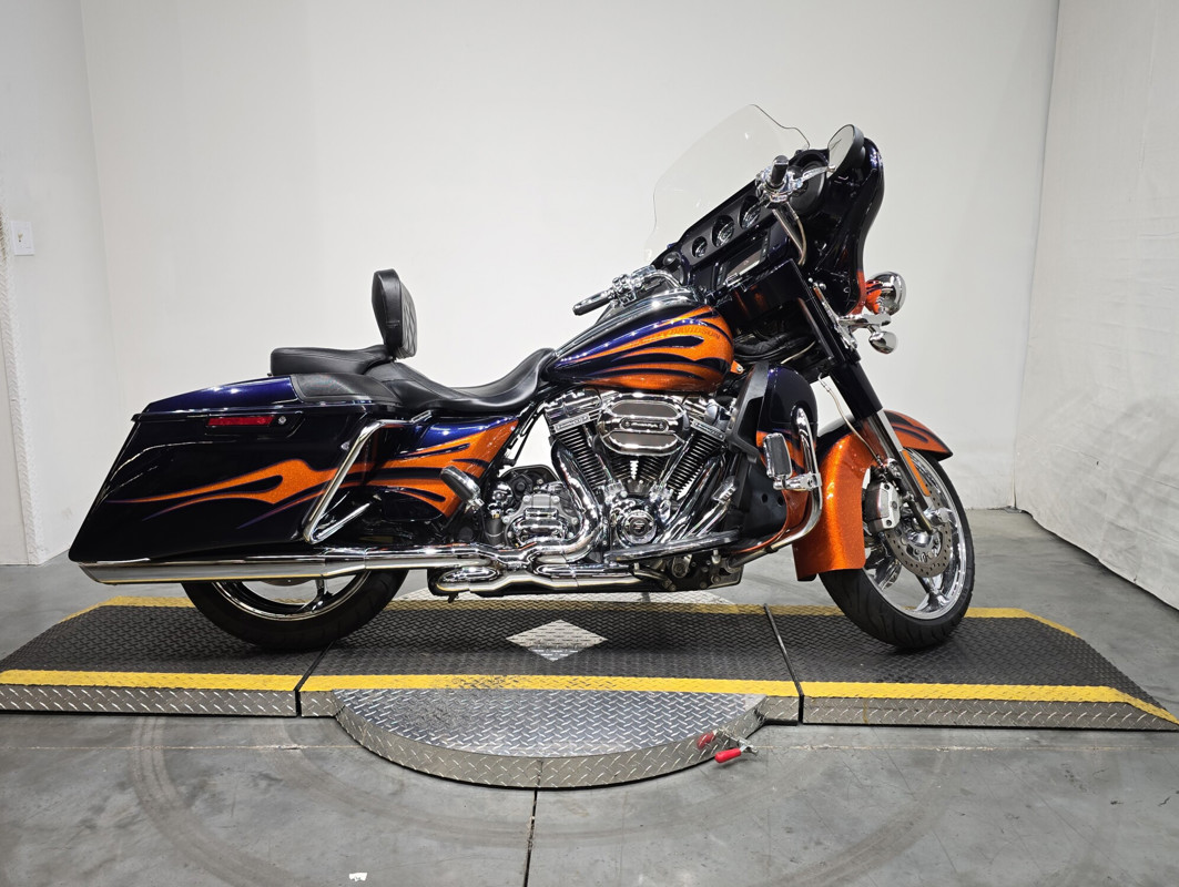 CVO® Street Glide®