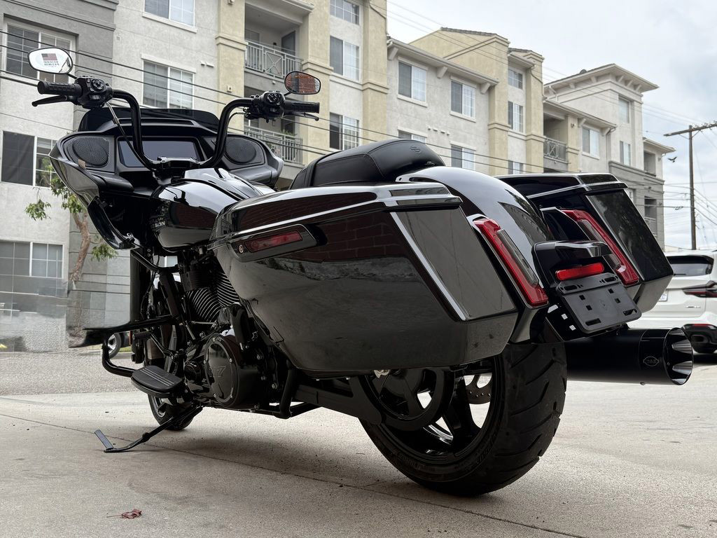 Road Glide®
