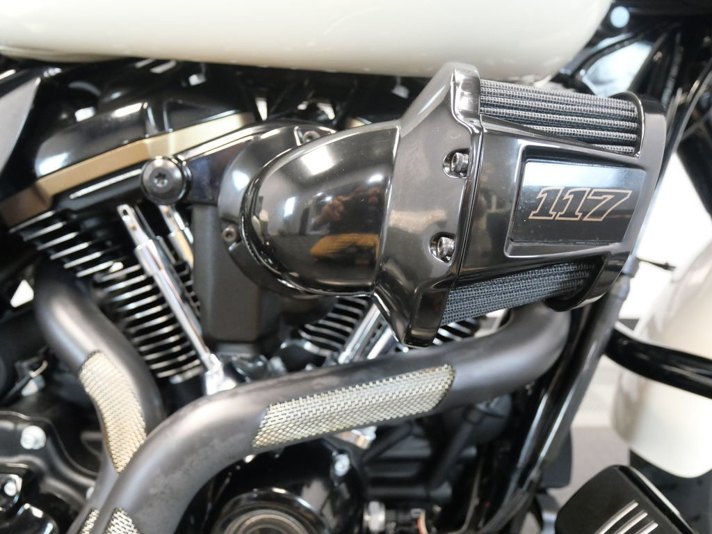 Street Glide® ST