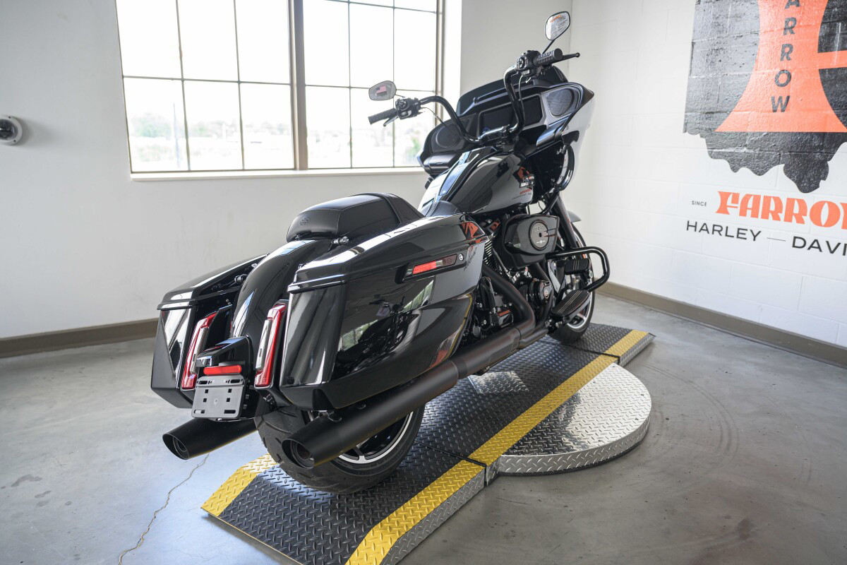 Road Glide®