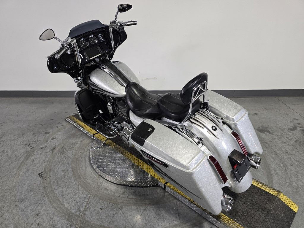 CVO® Street Glide®