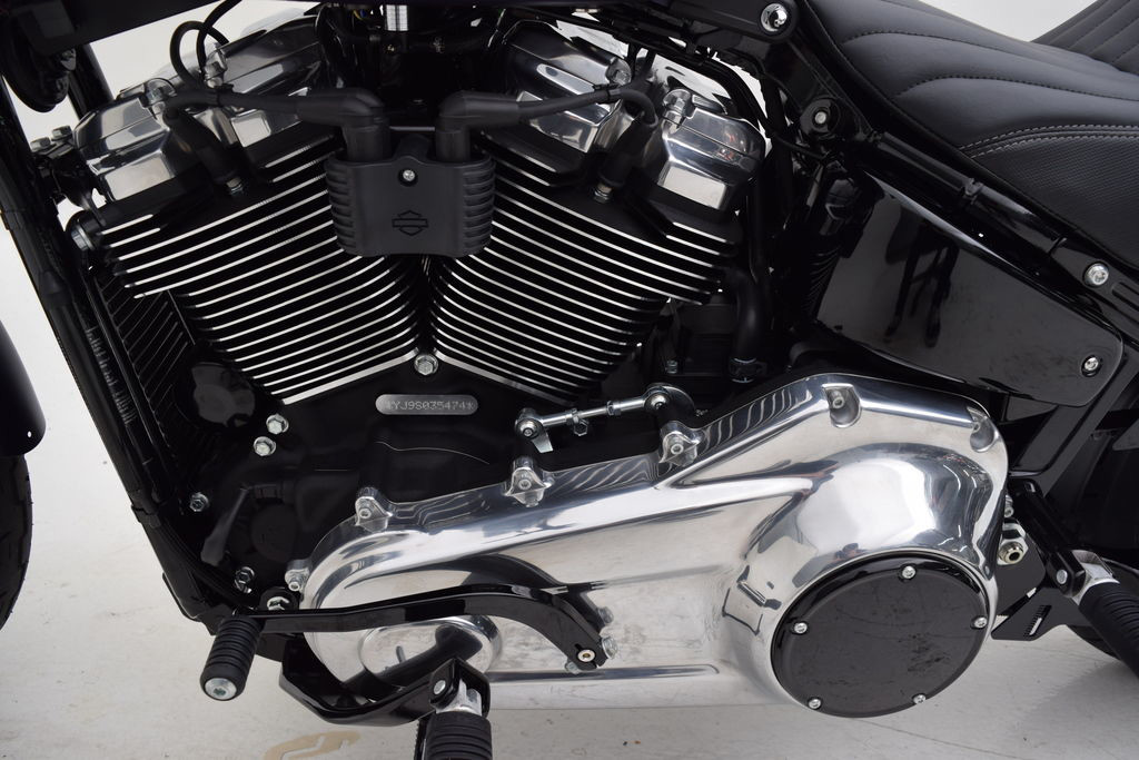Street Bob®