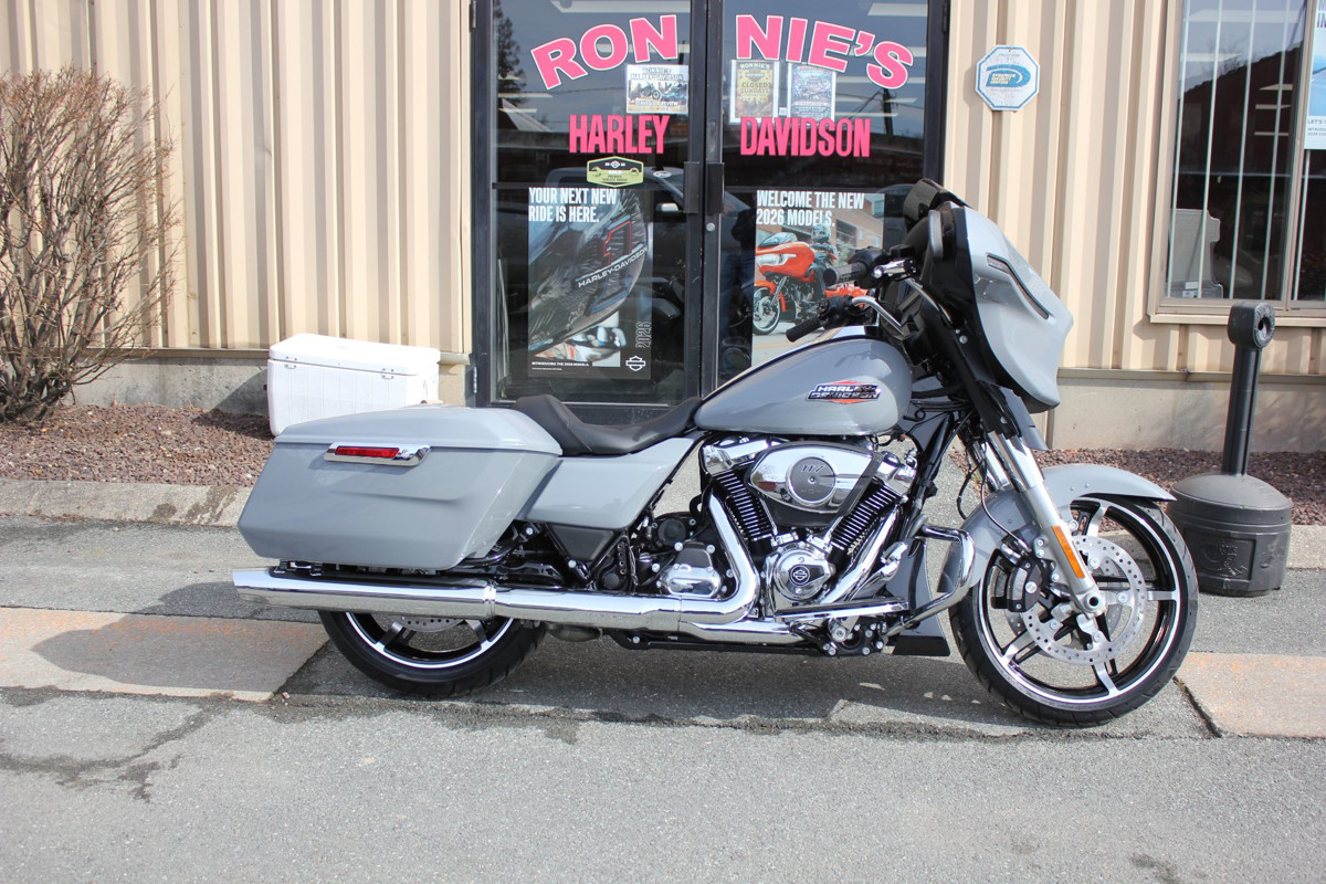 Street Glide®
