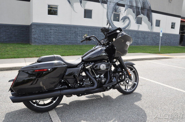 Road Glide®
