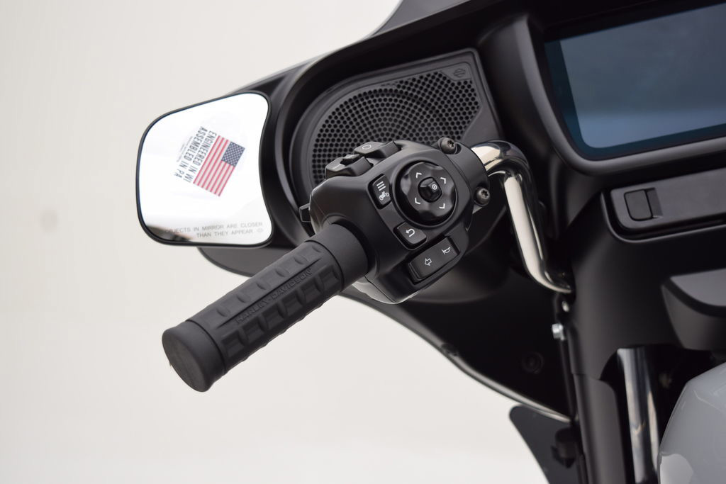 Street Glide®