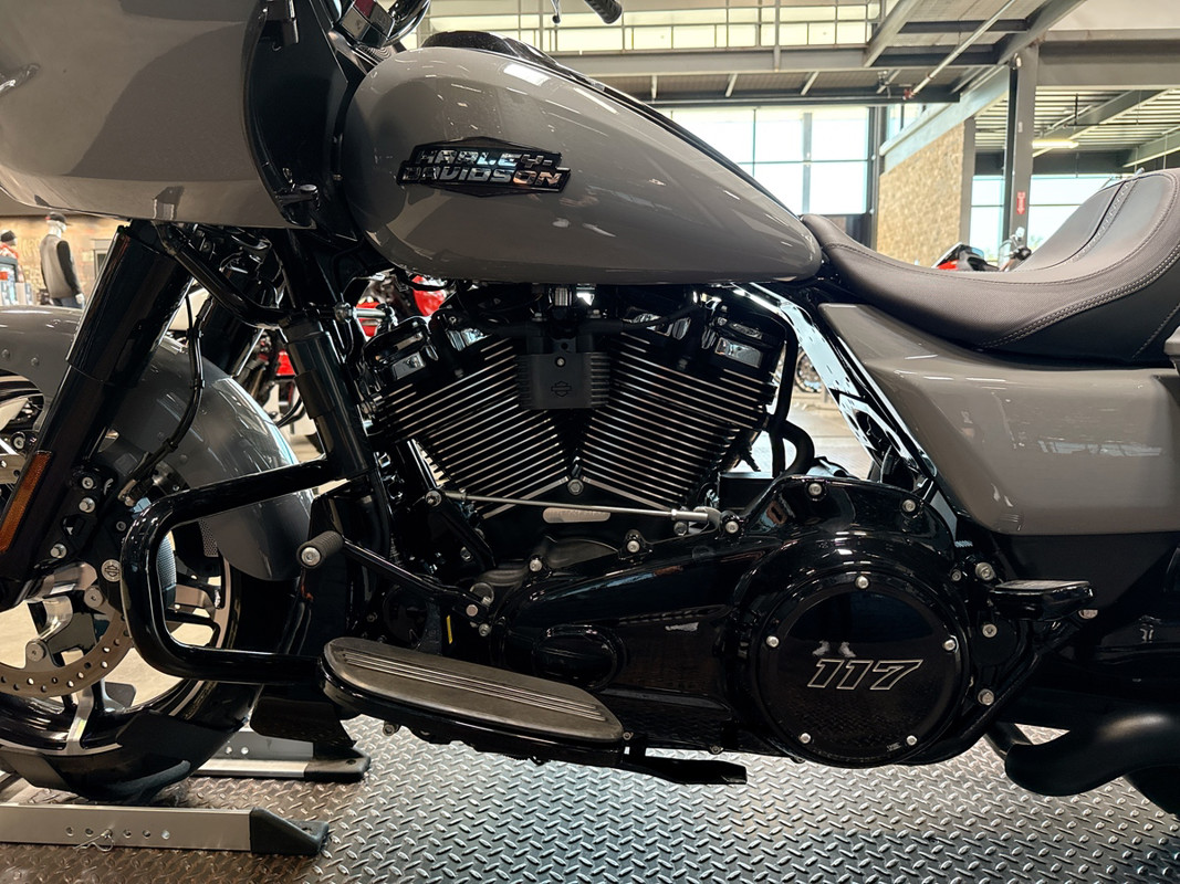 Road Glide®