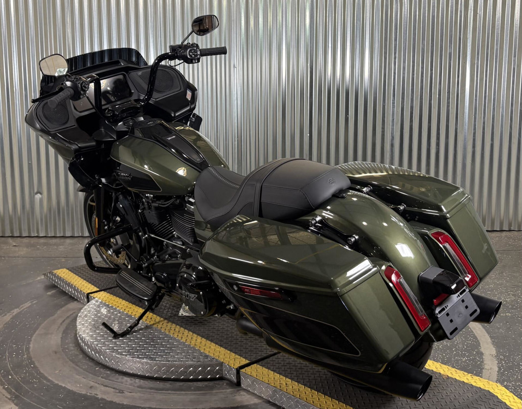 Road Glide®
