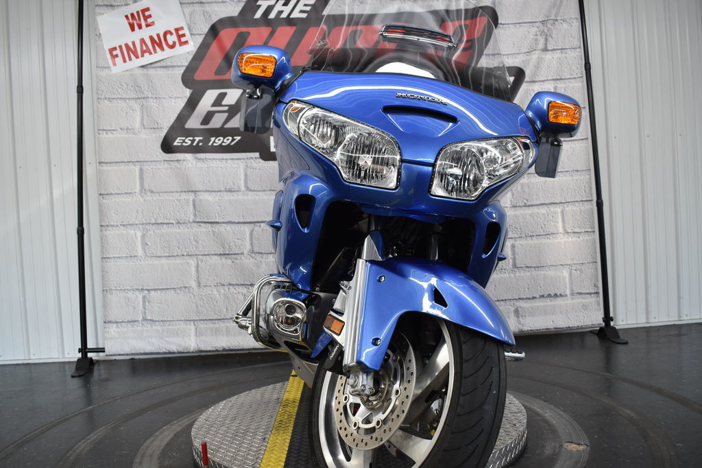 Gold Wing (Audio/Comfort)