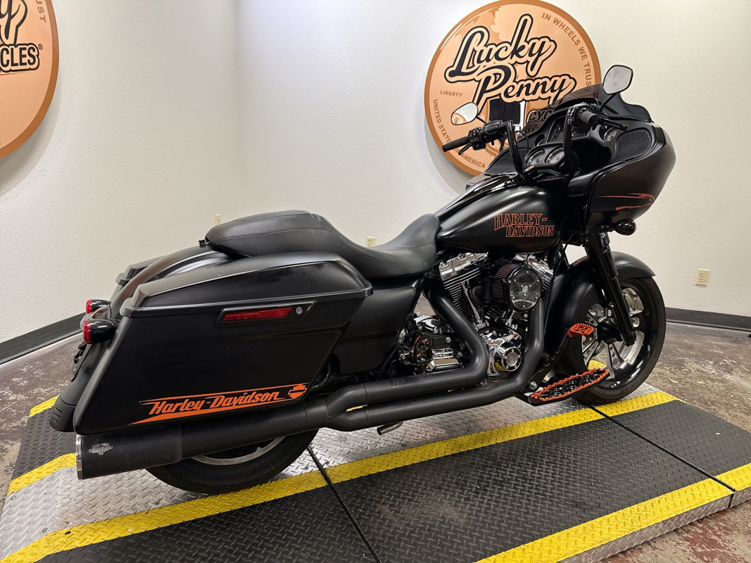 Road Glide®