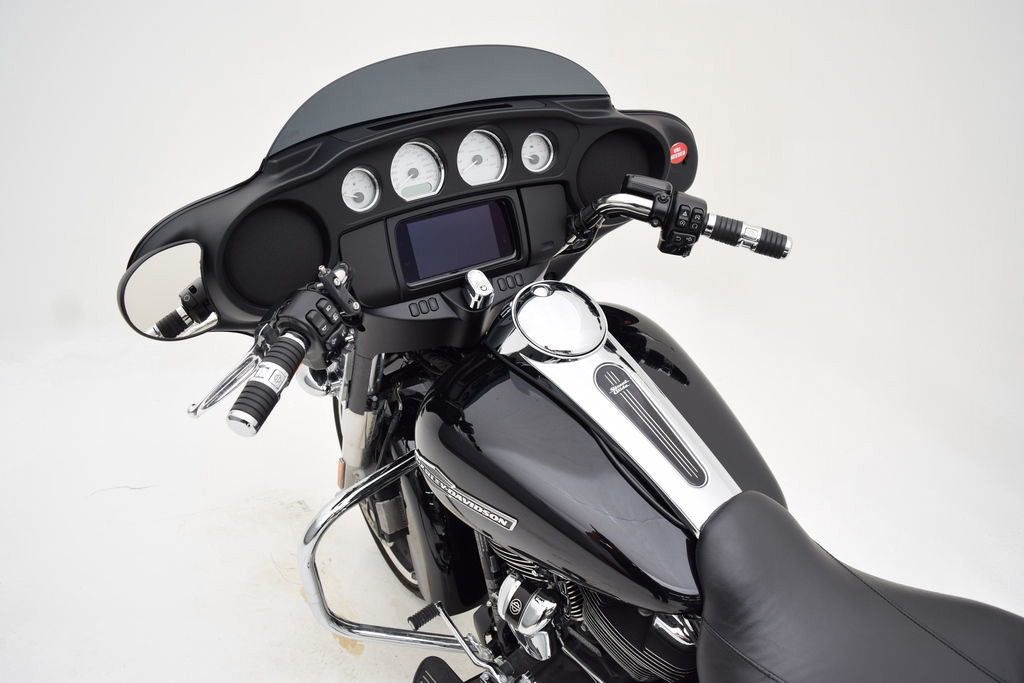 Street Glide®