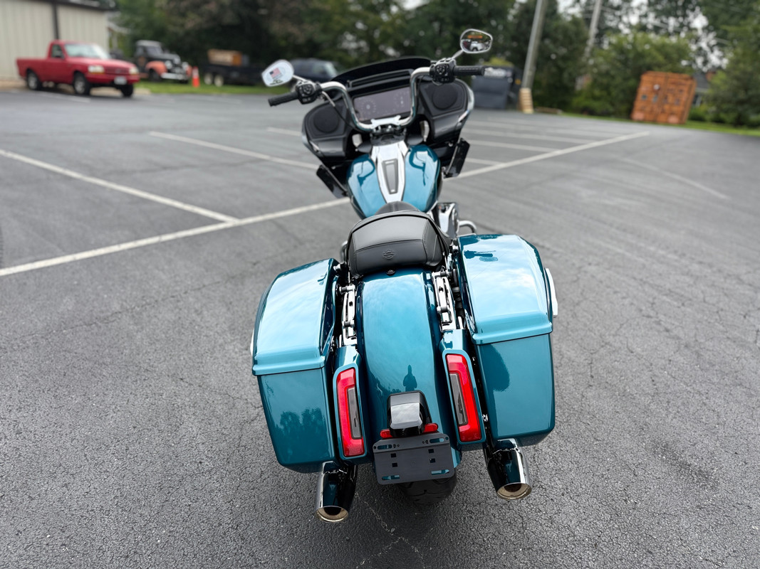 Road Glide®