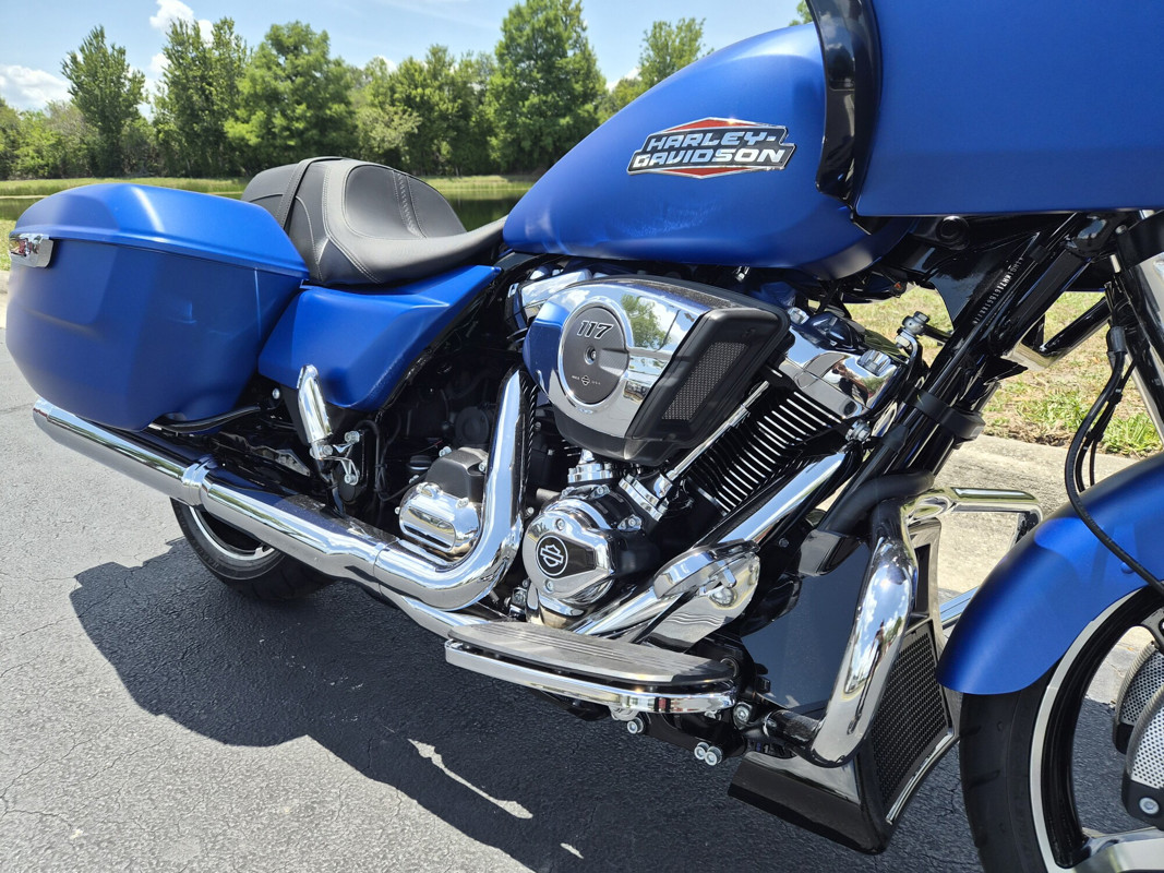 Road Glide®