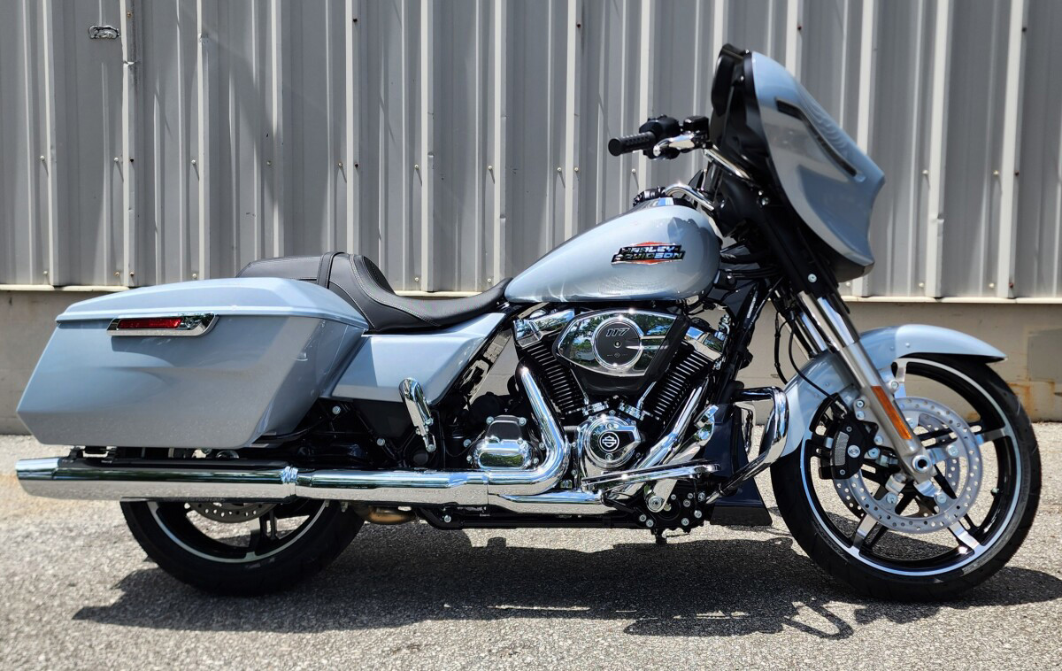 Street Glide®