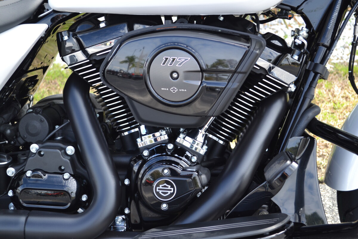 Street Glide®