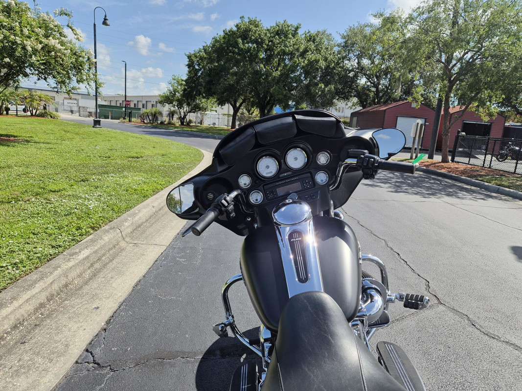 Street Glide®