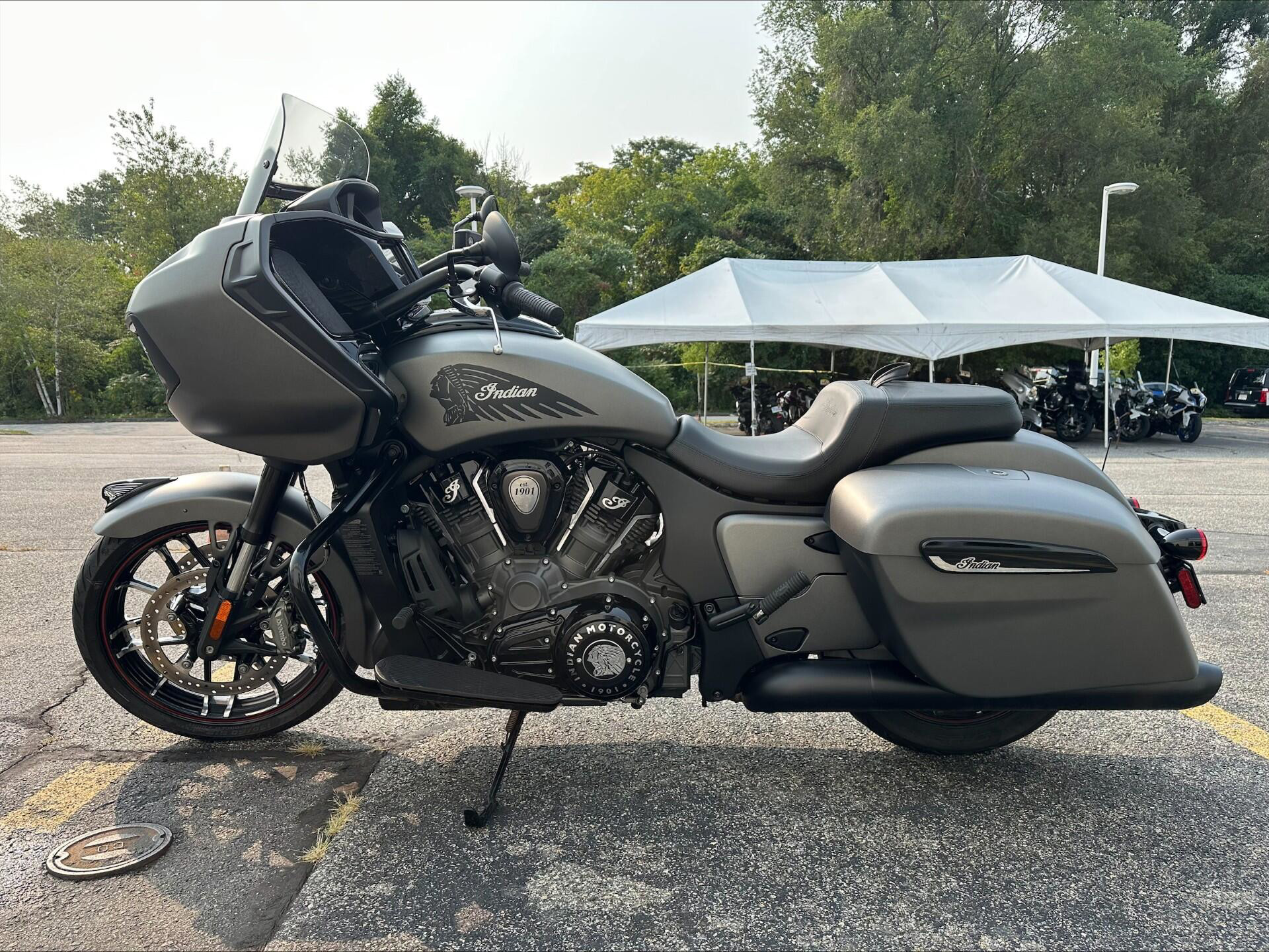 2023 Indian Challenger Dark Horse