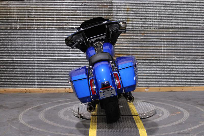 Street Glide®