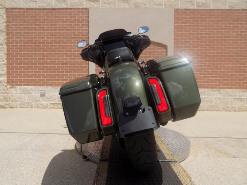 Street Glide®