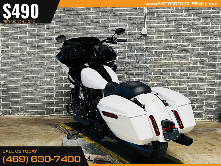 Road Glide®