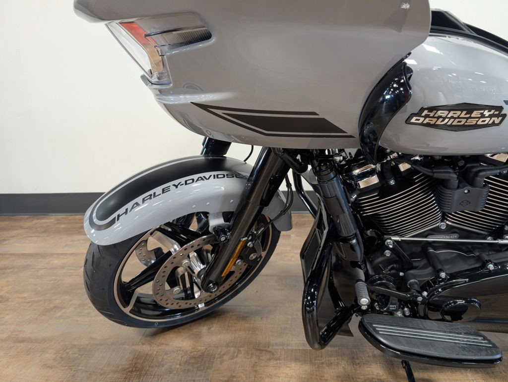 Road Glide®