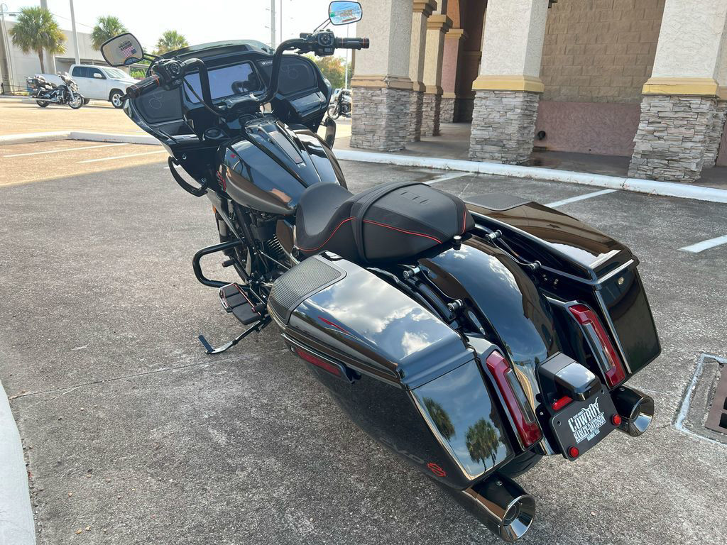 CVO® Road Glide®
