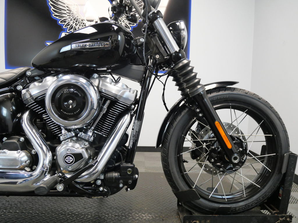 Street Bob®