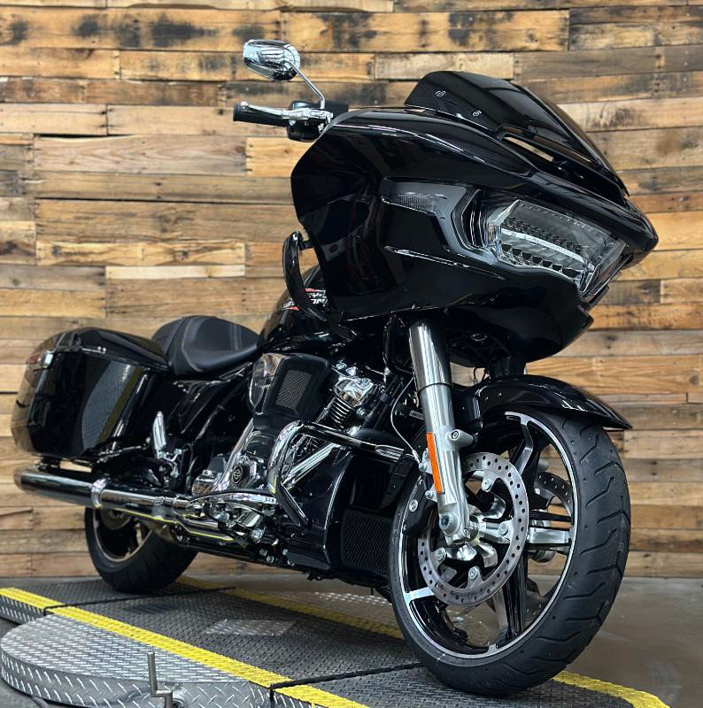 Road Glide®