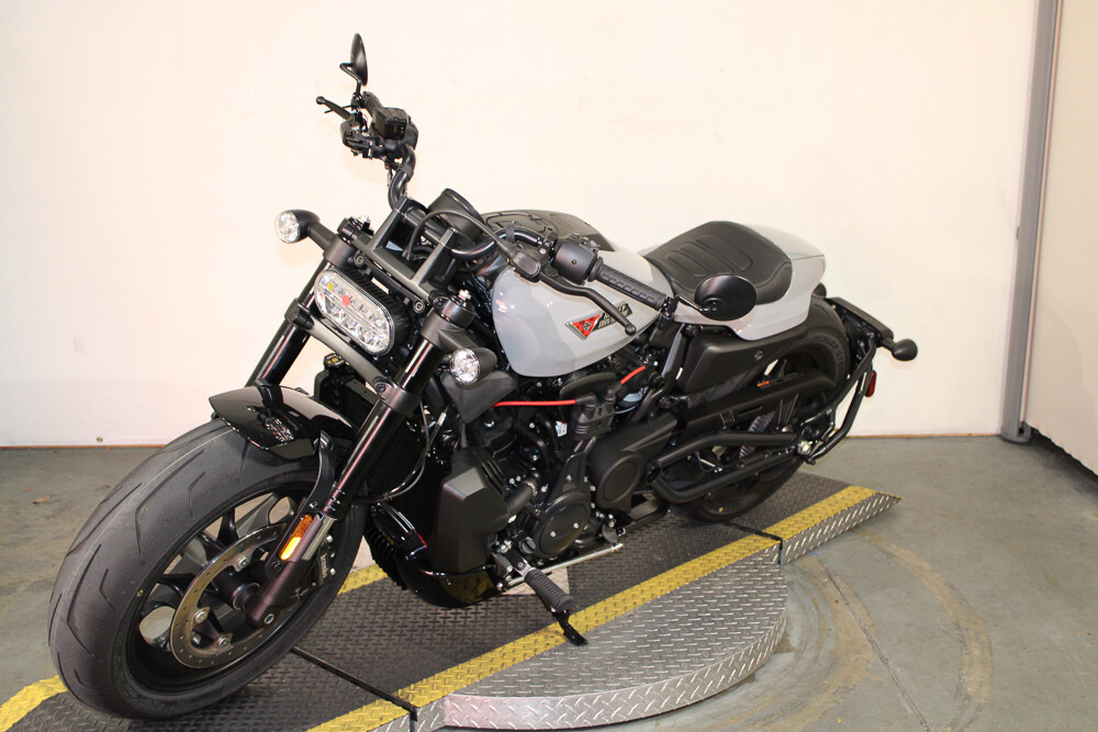 Sportster® S