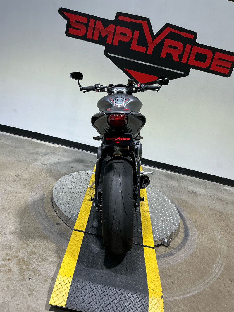 Street Triple RS