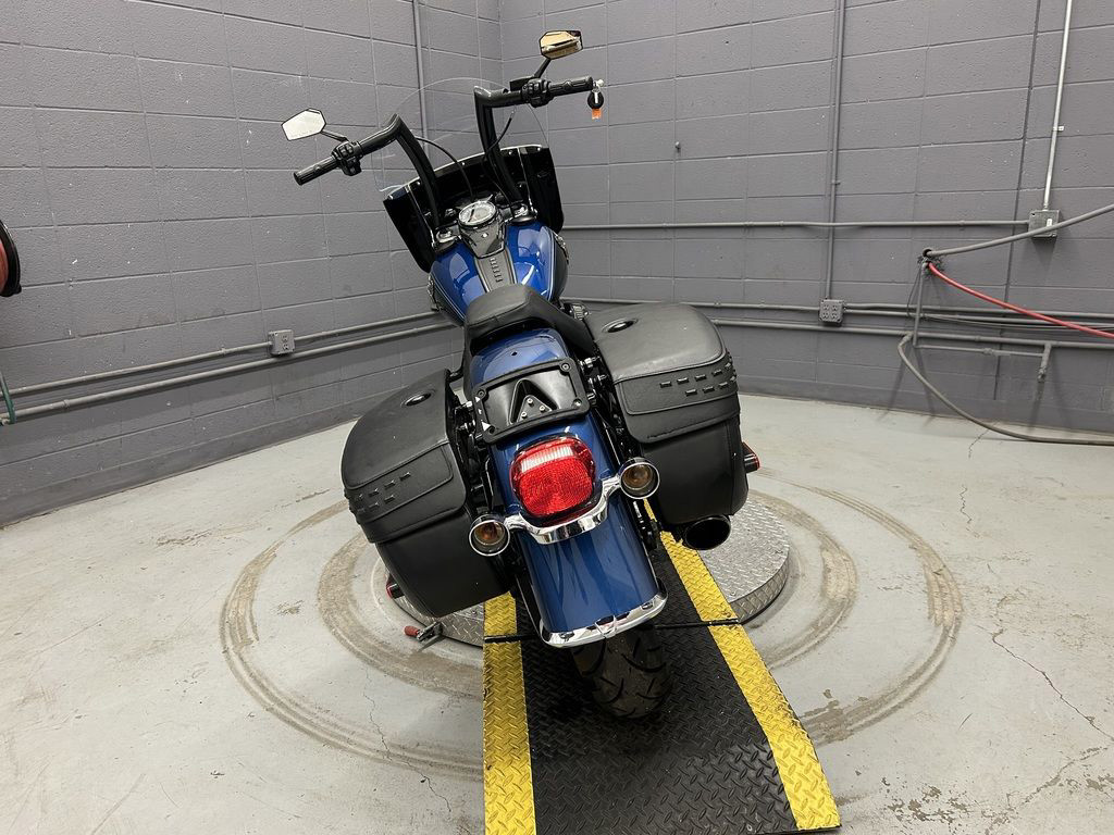 Softail® Heritage Classic 114 115th Anniversary