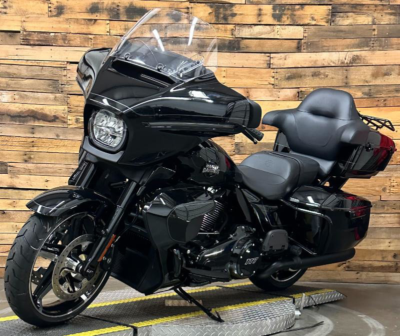Street Glide® Ultra