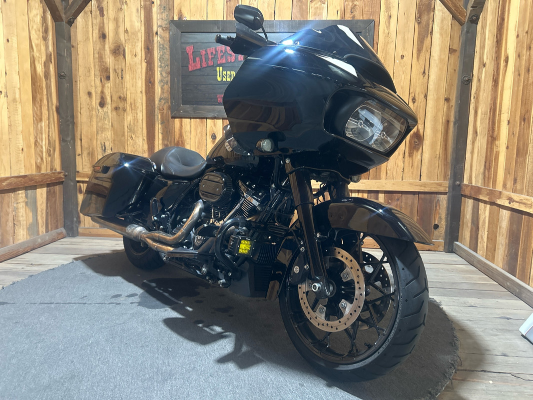 Road Glide®