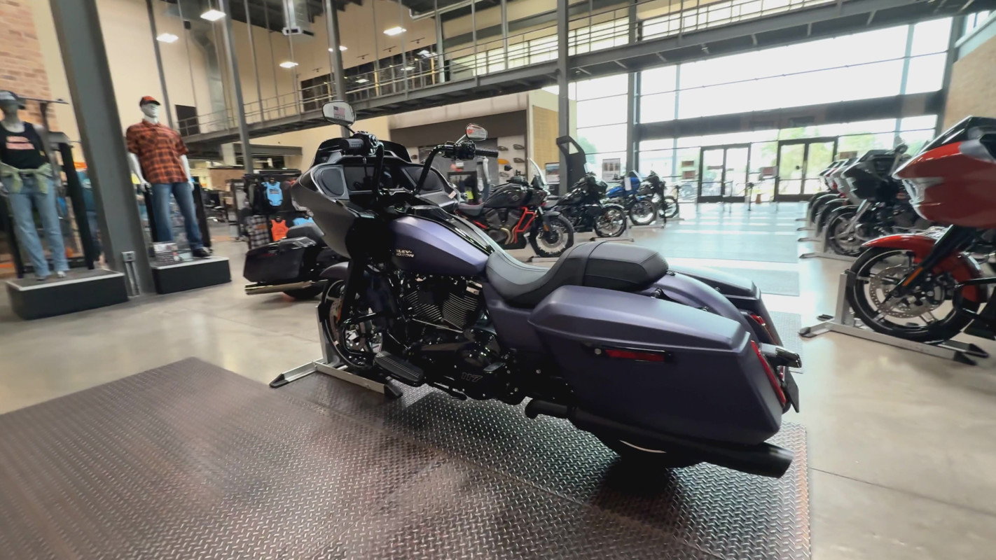 Road Glide®