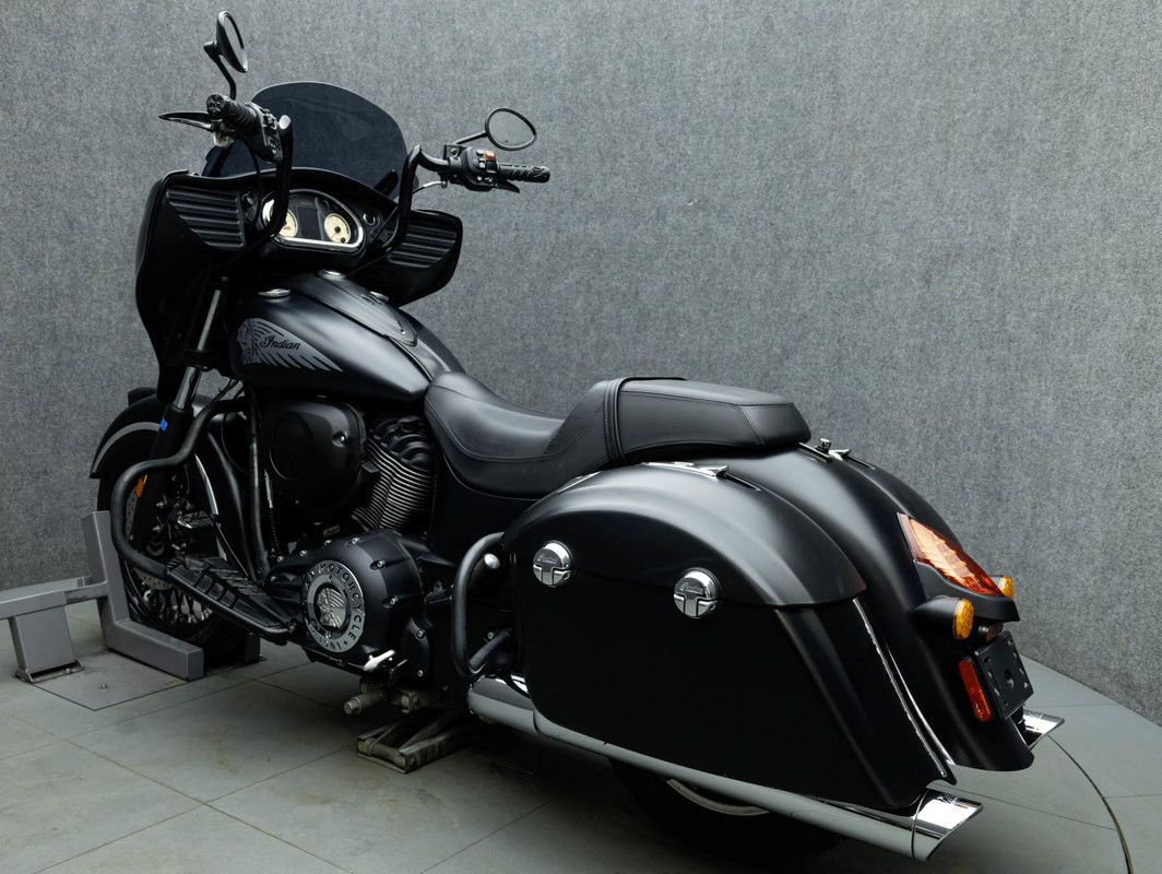 Chieftian® Dark Horse®