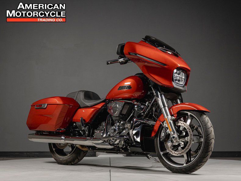 Street Glide®