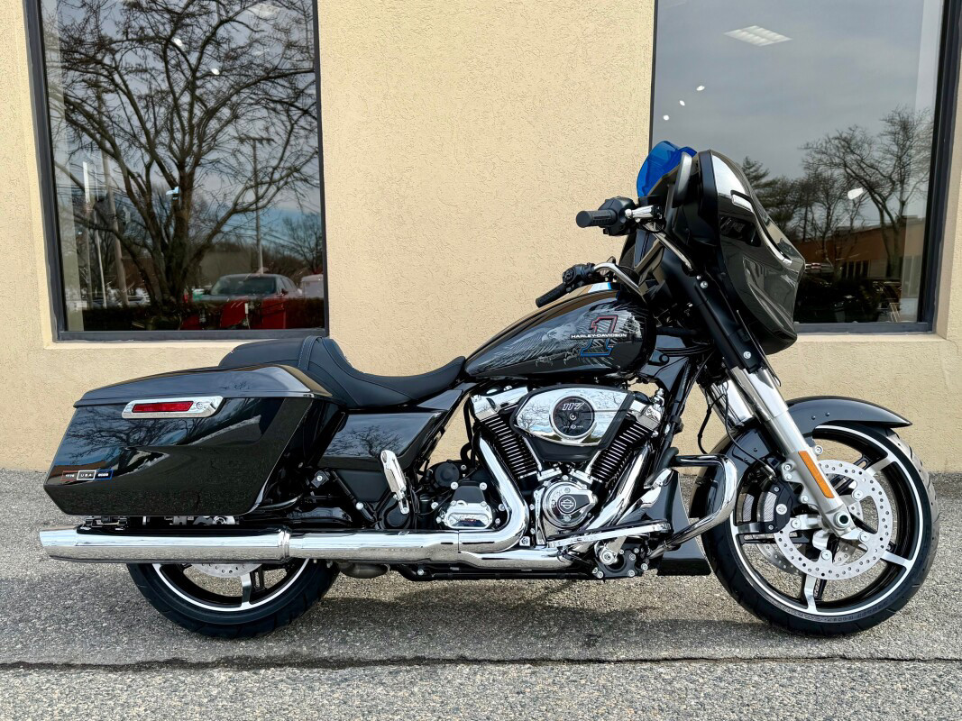 Street Glide®