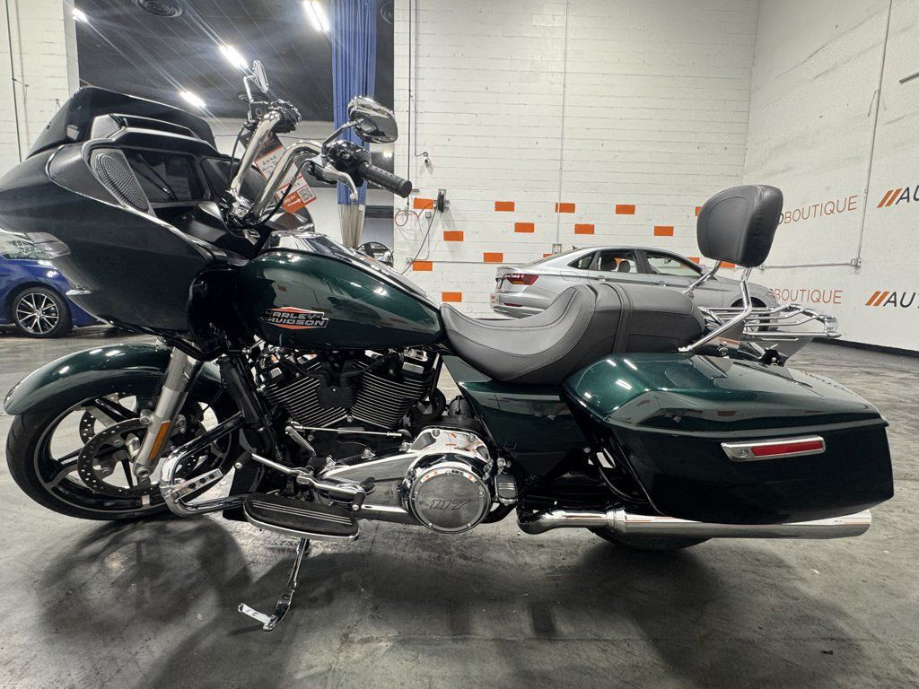 Road Glide®