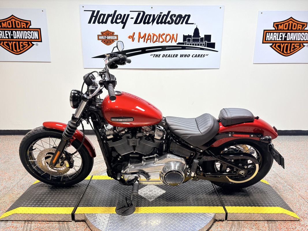 Street Bob®